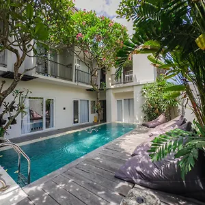 3* Hotel Hola